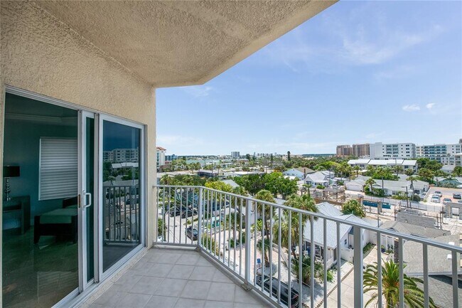 Building Photo - 15 Somerset St