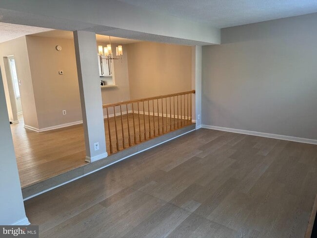 Building Photo - 15603 Ambiance Dr