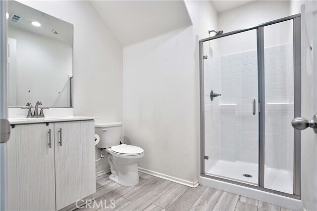 Building Photo - 574 Feeder St