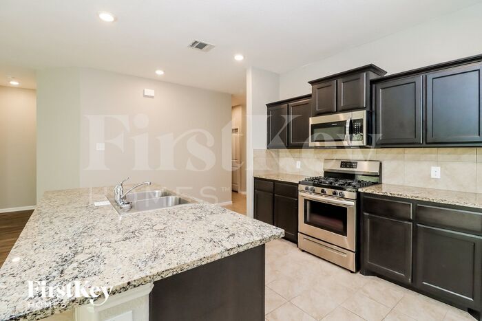 Building Photo - 7941 Mosspark Ln