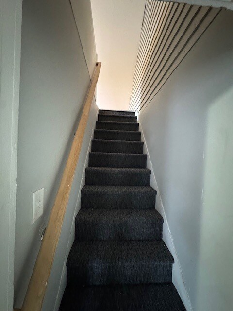 Building Photo - 83 Park Ave