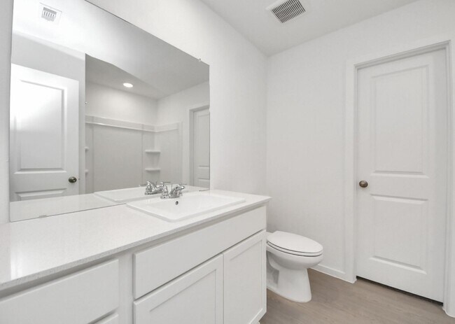 Building Photo - 13338 Rayhill Dr