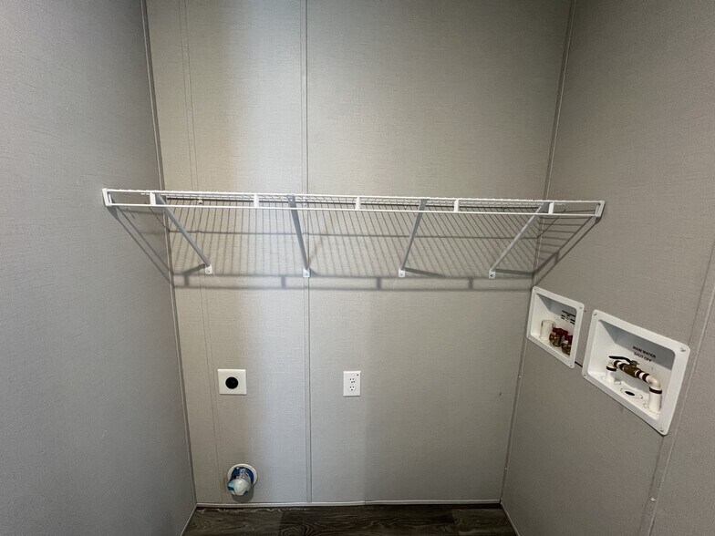 Building Photo - 38058 Pardo Dr