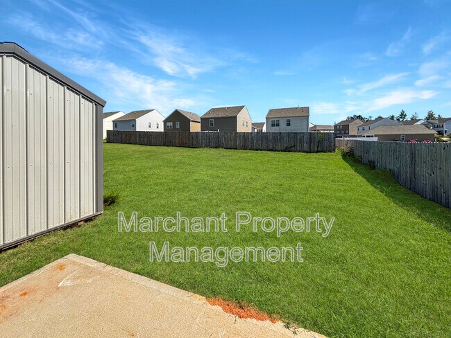 Building Photo - 106 Green Oak Dr