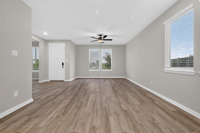 Building Photo - 6427 Prospect Oaks Pkwy