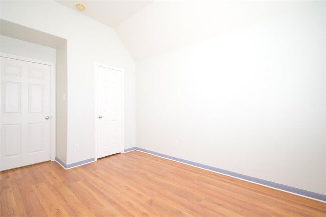 Building Photo - 13222 Boxwood Terrace Dr