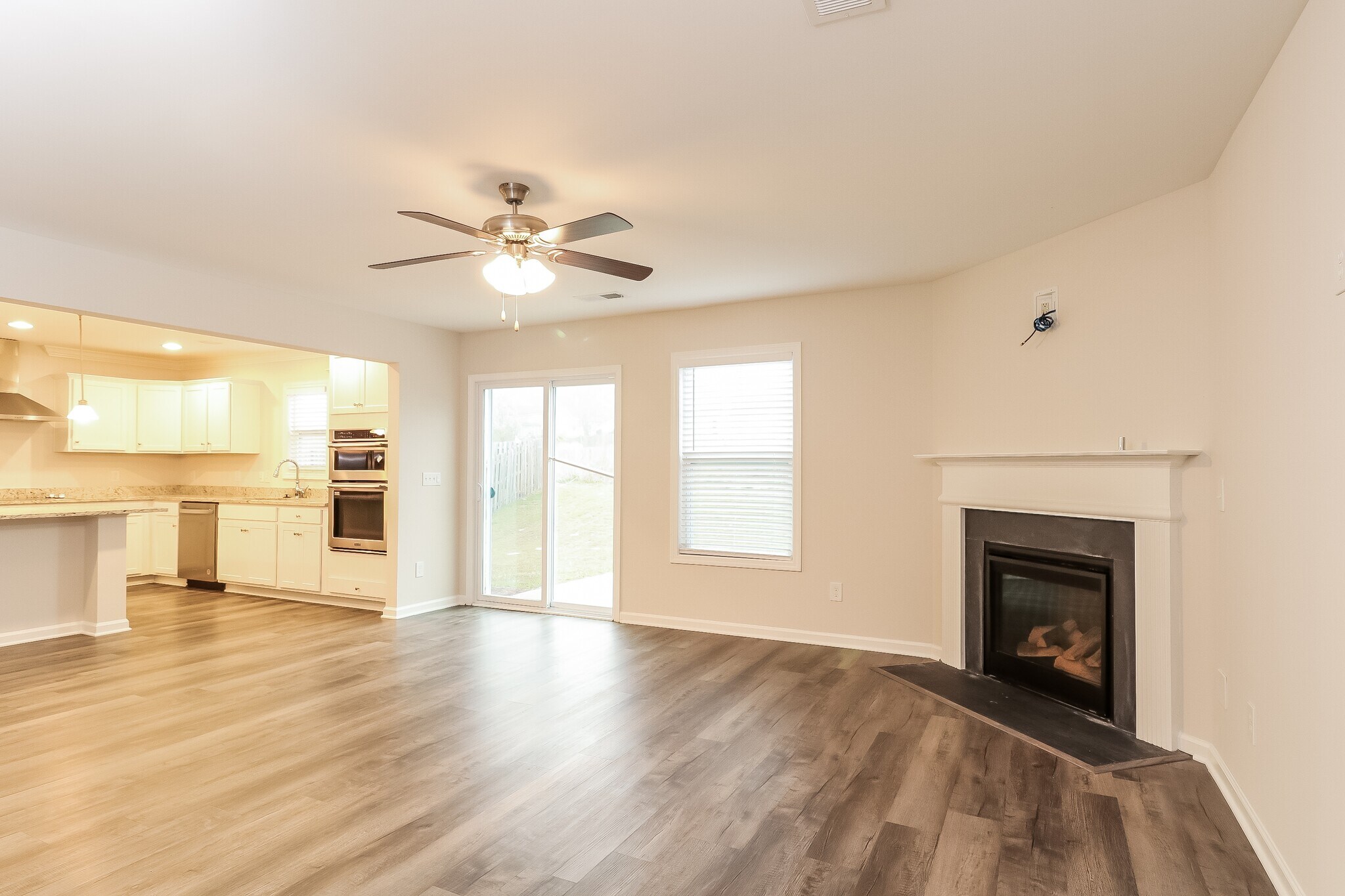 Building Photo - 1041 Winter Wy