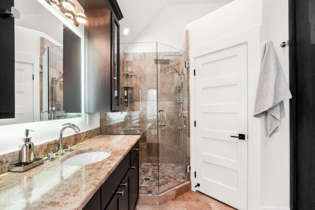 Building Photo - 1046 Wiley Bridge Rd