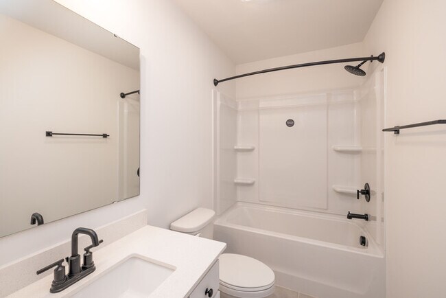 Building Photo - NEW CONSTRUCTION 4BD/2.5 Home in Stonebridge - Golf Course View