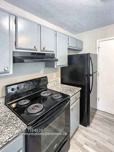 Building Photo - 483 Ellenwood Dr