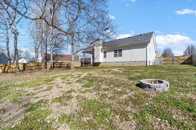 Building Photo - 3832 Cannondale Dr