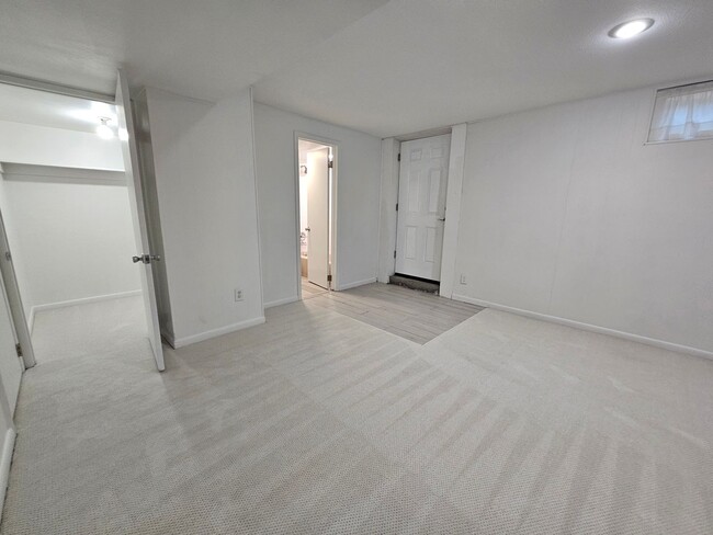 Building Photo - 8491 W 7th Ave