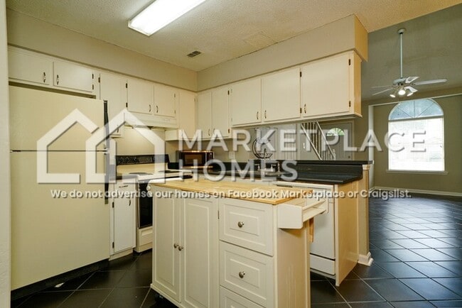 Building Photo - 2507 Nugget Ln