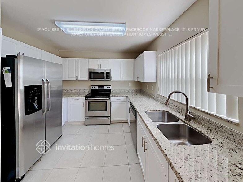 Building Photo - 15008 SW 112th Ln