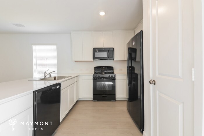 Building Photo - 712 Dressage Ln