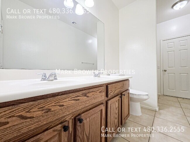 Building Photo - 1158 E Blackfoot Daisy Dr