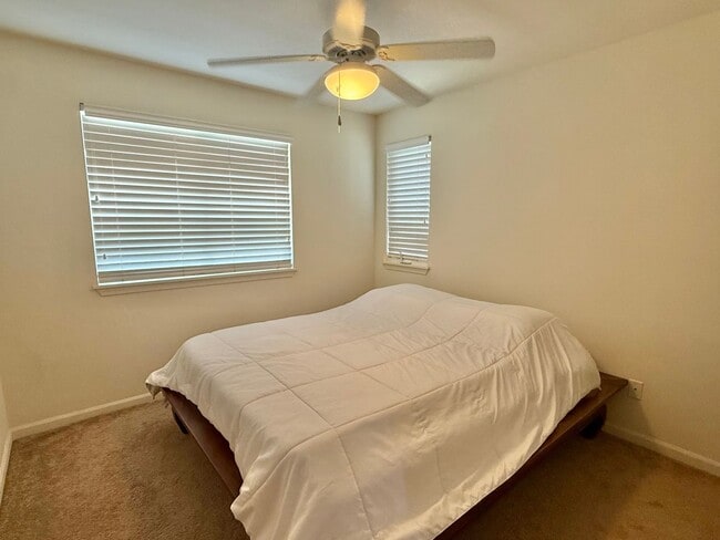 Building Photo - Partially Furnished 3 Bedroom / 2.5 Bathroom Townhome for Rent in Iliahi at Kehalani!