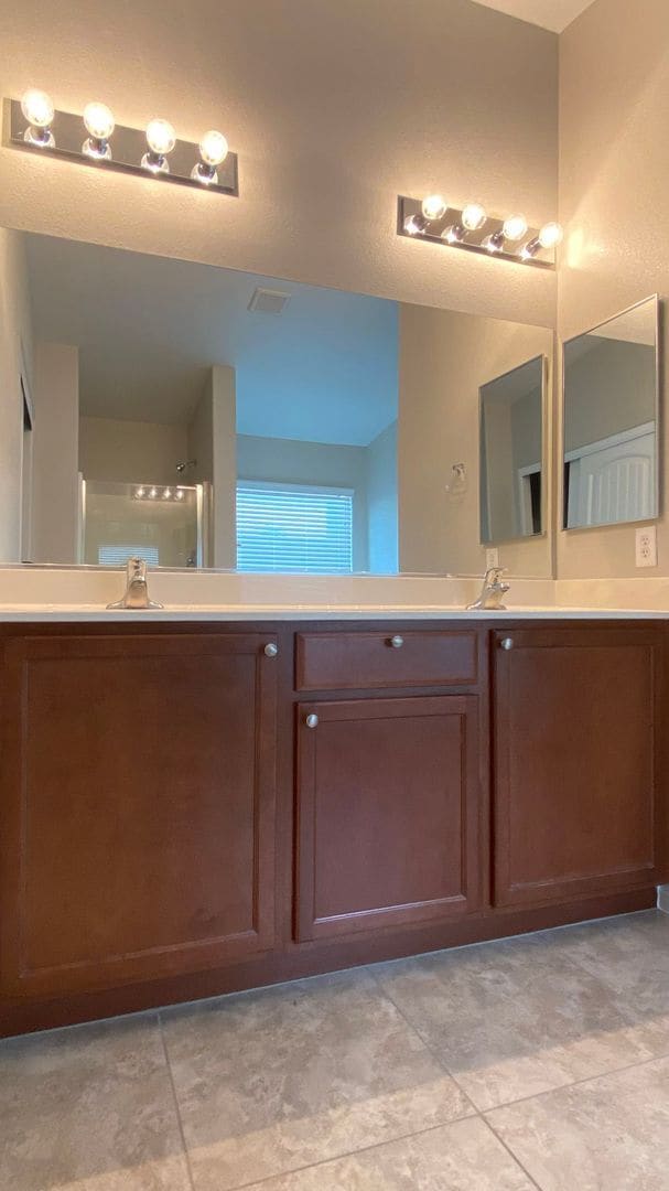 Building Photo - 7821 Barntucket Ave