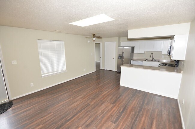 Building Photo - 1150 Ocean Pebbles Way