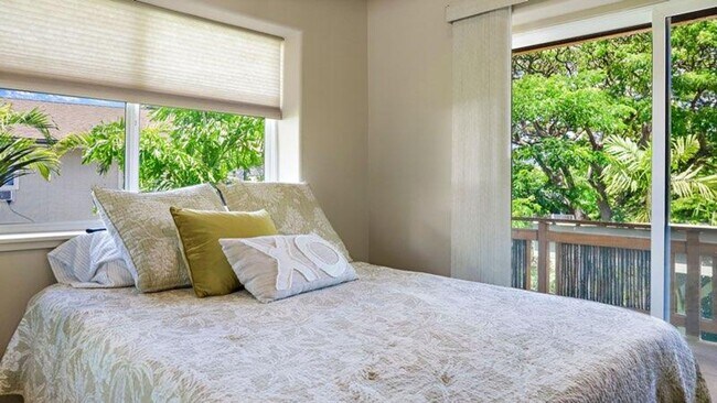 Building Photo - BK-1284