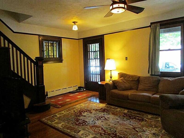 Building Photo - 3761 Orpwood St