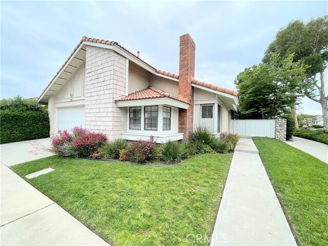 Building Photo - 17 Fallbrook