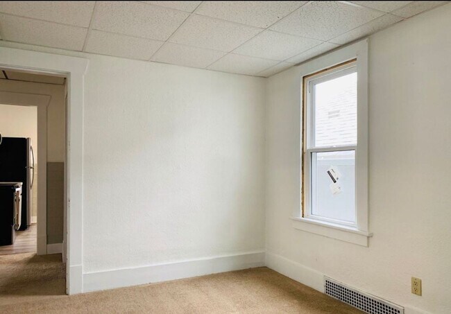 Building Photo - 1706 Colorado Ave NE