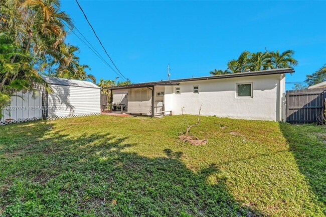Building Photo - 4917 SW 43rd Terrace