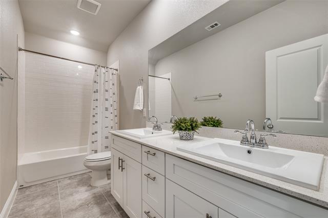 Building Photo - 15583 Carnoustie Ln