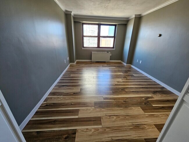 Building Photo - 6 Whittier Pl