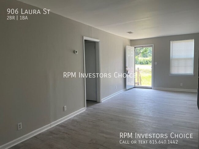 Building Photo - 906 Laura St