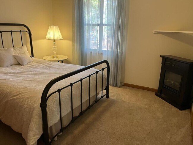 Building Photo - 3 Bayberry Cir