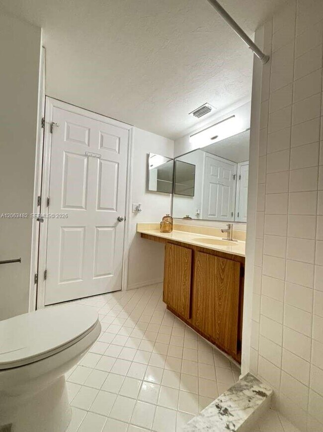Building Photo - 1005 Palm Beach Trace Dr