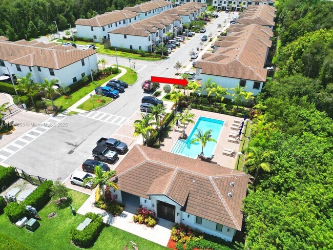 Building Photo - 132 SW 185th Way