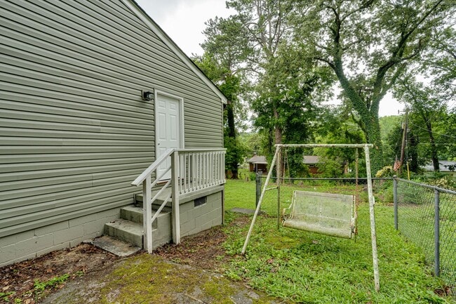 Building Photo - Charming 3-Bedroom Home in East Chattanooga