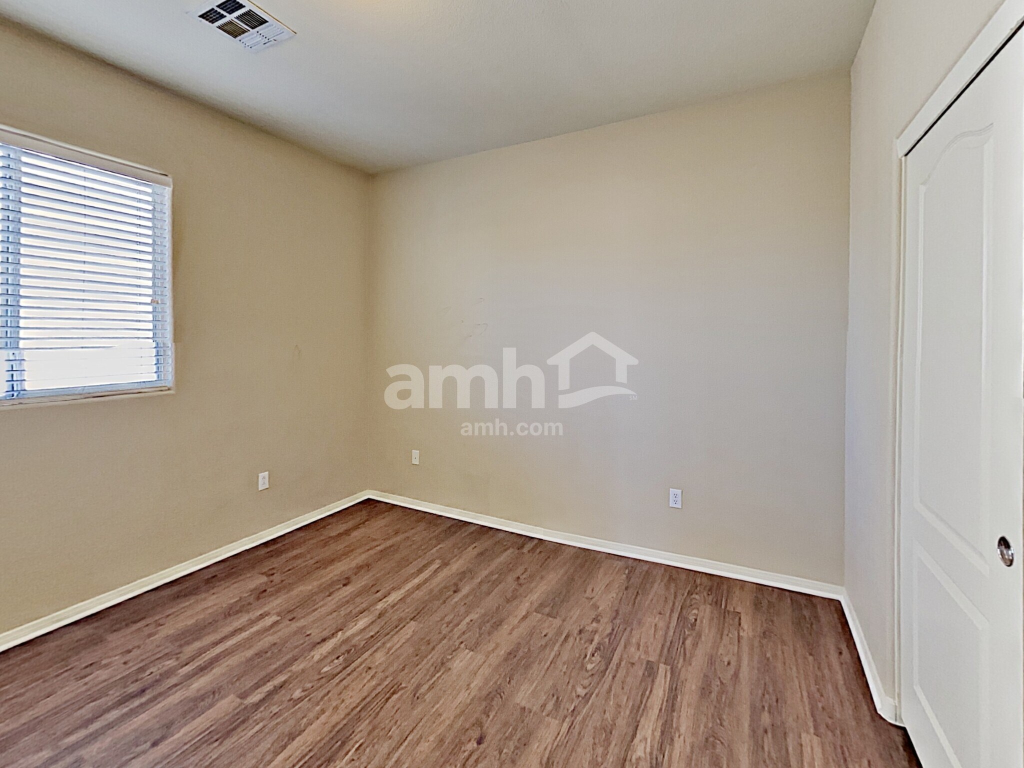 Building Photo - 212 Purple Passion Ave