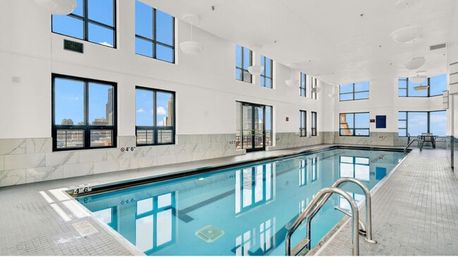 Building Photo - 401 E Ontario St