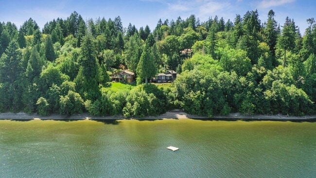 Building Photo - Stunning 3,146 Sq. Ft. Olympia Waterfront ...