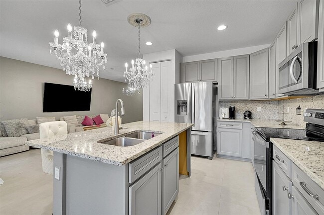 Building Photo - 455 NW 33rd Ln