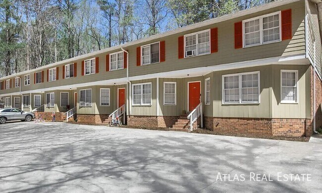 Building Photo - 265 Lexington Heights