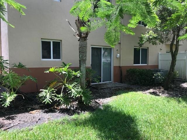 Building Photo - 3790 N Jog Rd