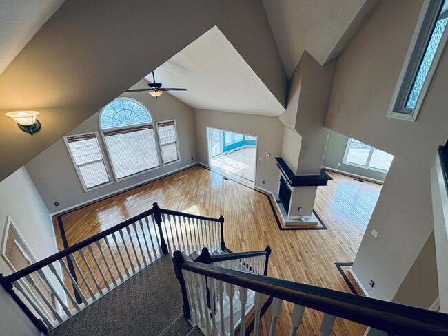 Building Photo - East AVL - Mountain Views and Space Galore!