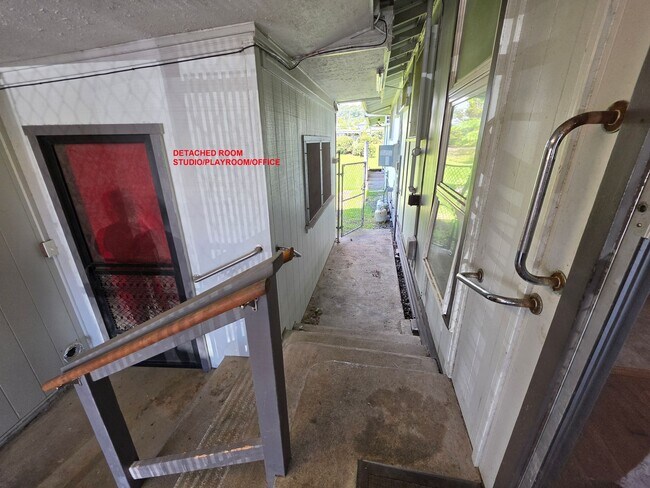 Building Photo - Available July 1 | Flexible 5-Bedroom Layout | 3.5BA Home | Secured Carport