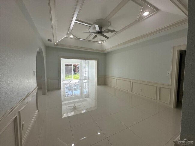 Building Photo - 23 N St