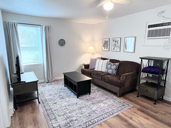 Building Photo - Rocky Court