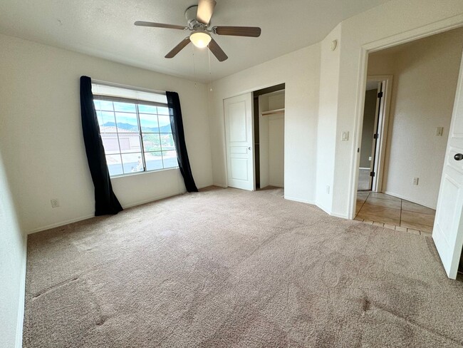 Building Photo - 4BR/2BA/2.5CG, 2057 sq.ft. rental with DOG...