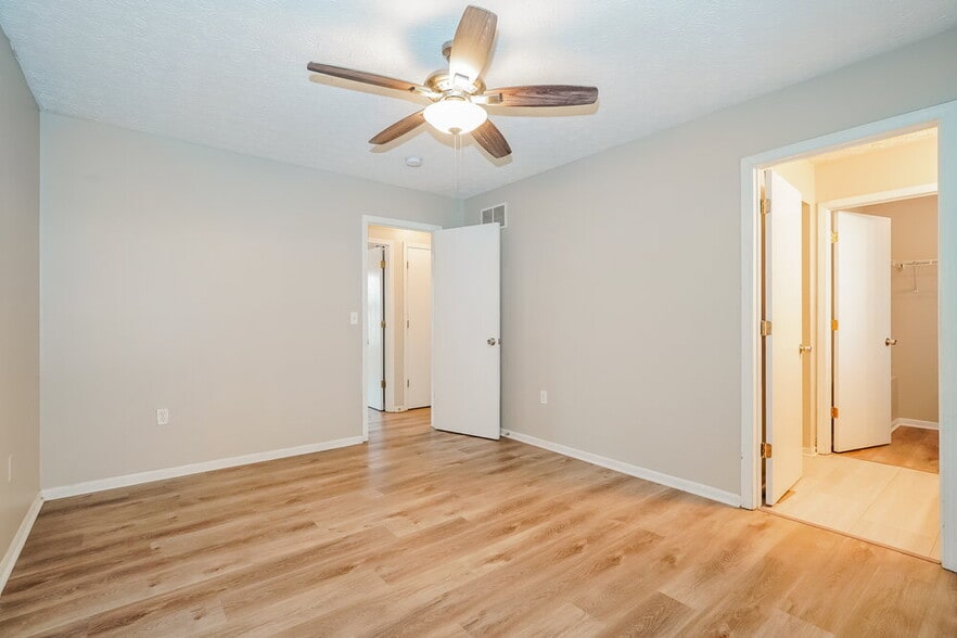 Building Photo - 4299 Shady Meadows Dr