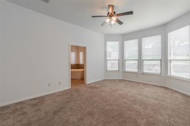 Building Photo - 15300 Mallard Creek St