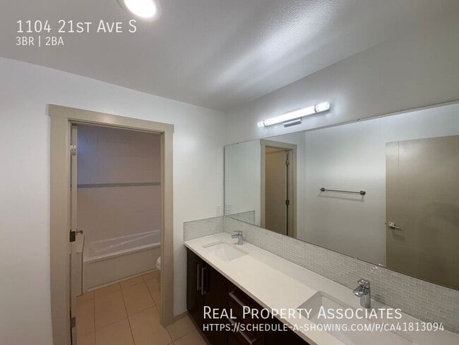 Building Photo - 1104 21st Ave S