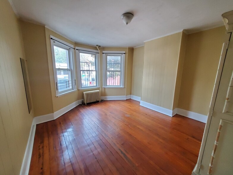 Building Photo - 846 Huntington Ave